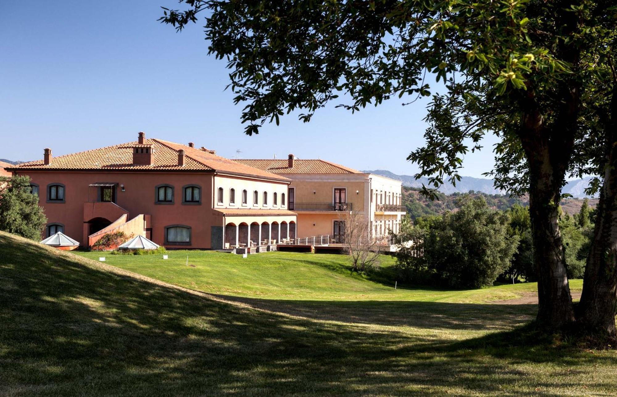 Il Picciolo Etna Golf Resort&Spa Castiglione De Sicilia Esterno foto