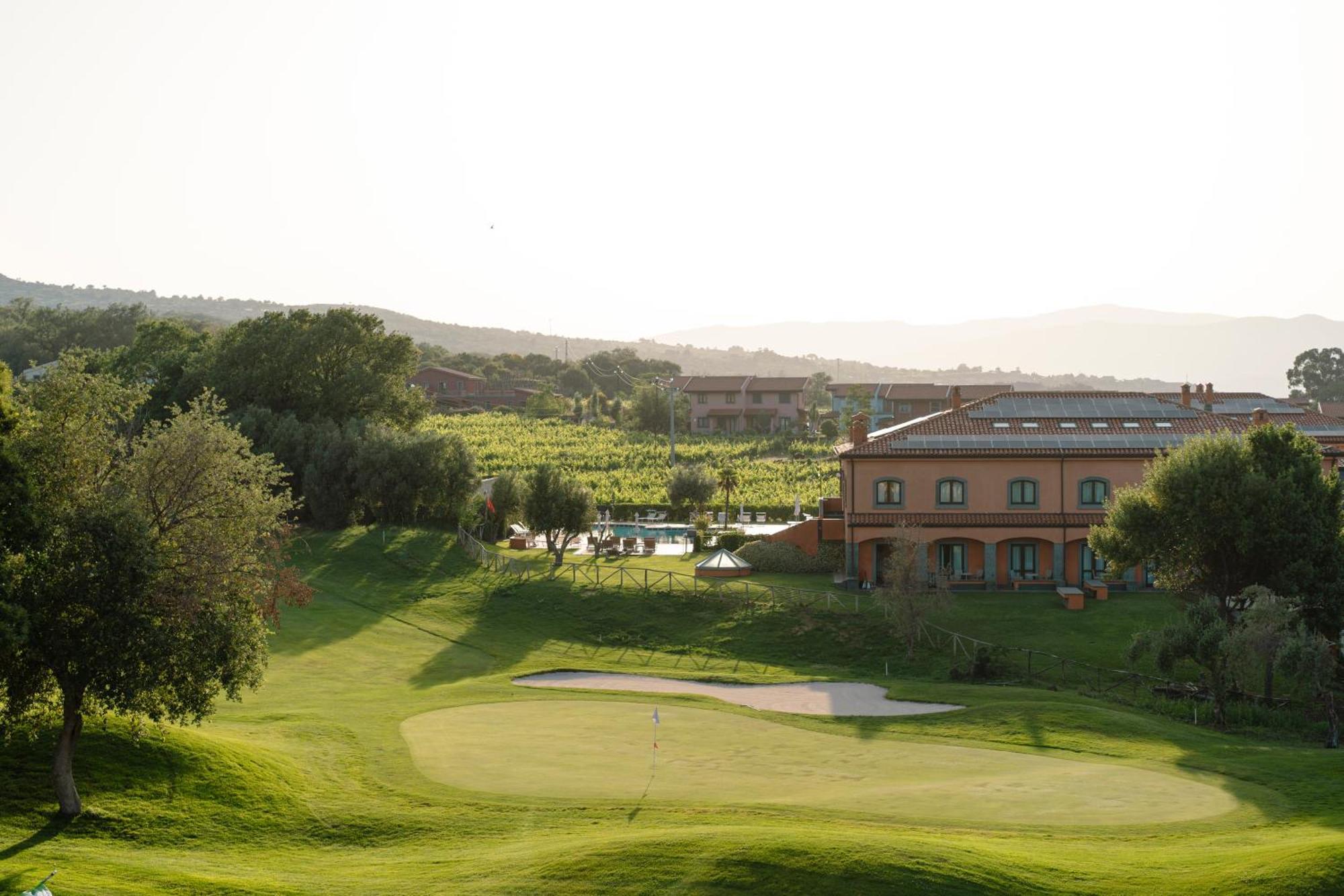Il Picciolo Etna Golf Resort&Spa Castiglione De Sicilia Esterno foto